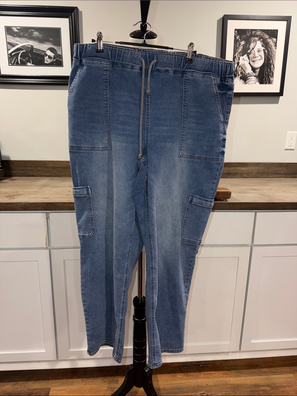 Maurices Light Blue M Jeans High-Rise STRAIGHT LEG Jogger size XL